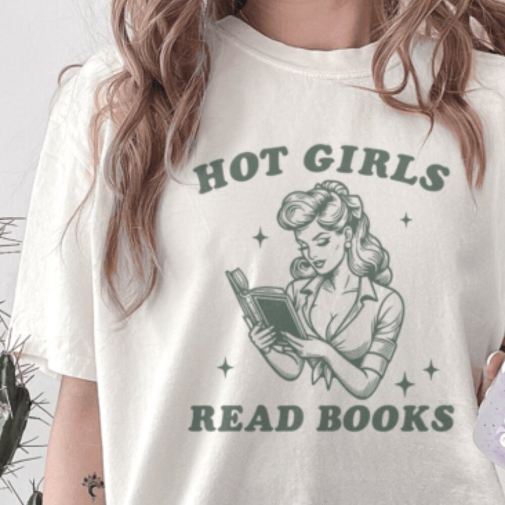 Hot Girls Read Books T-shirt